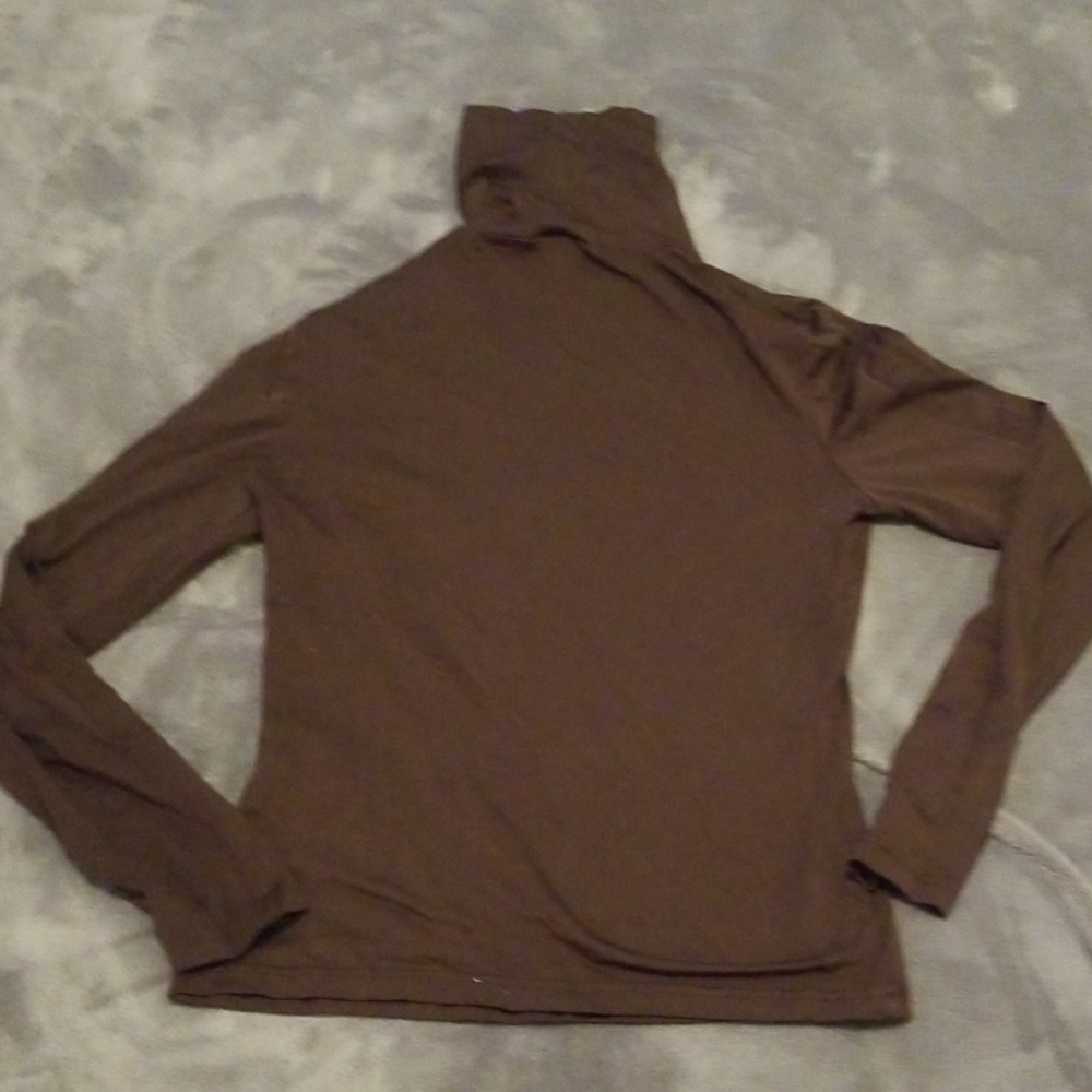 Turtle neck - Picture 2 of 3